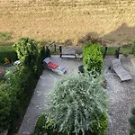 Hygge House - Mit Garten, Dachterrasse Und Weitblick Vakantiehuis
